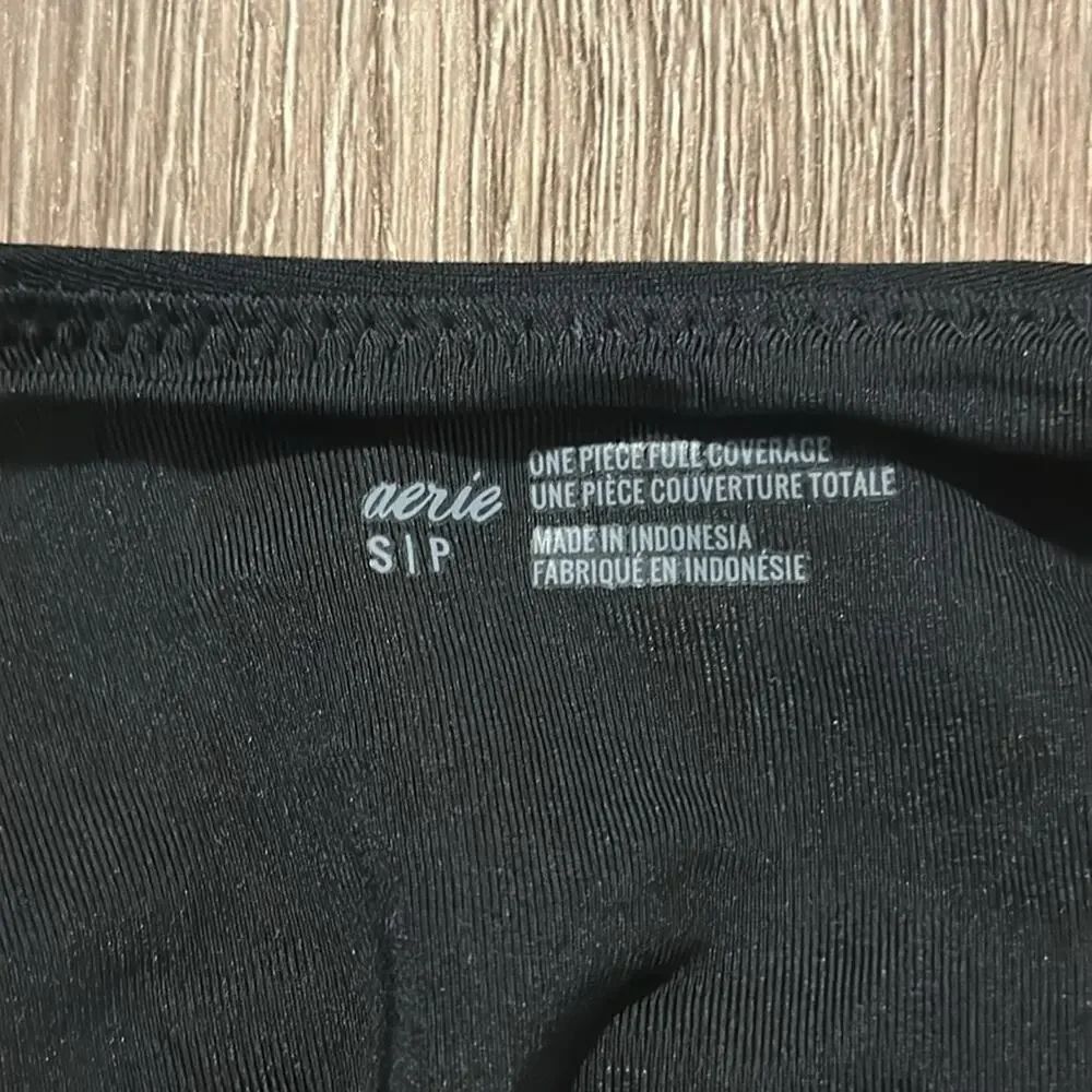 NWT Aerie Full Coverage One Piece Swimsuit Black Small‎ Wrap V Neck